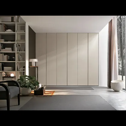 Armadio con anta battente Gola in laccato poro aperto madreperla di Tomasella