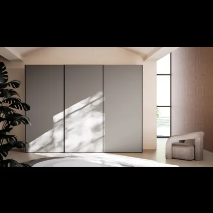Armadio ad ante scorrevoli Night 24 in laccato opaco Titanio di Orme