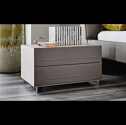 Comodino Dyno in legno rivestito in pelle di Cattelan Italia