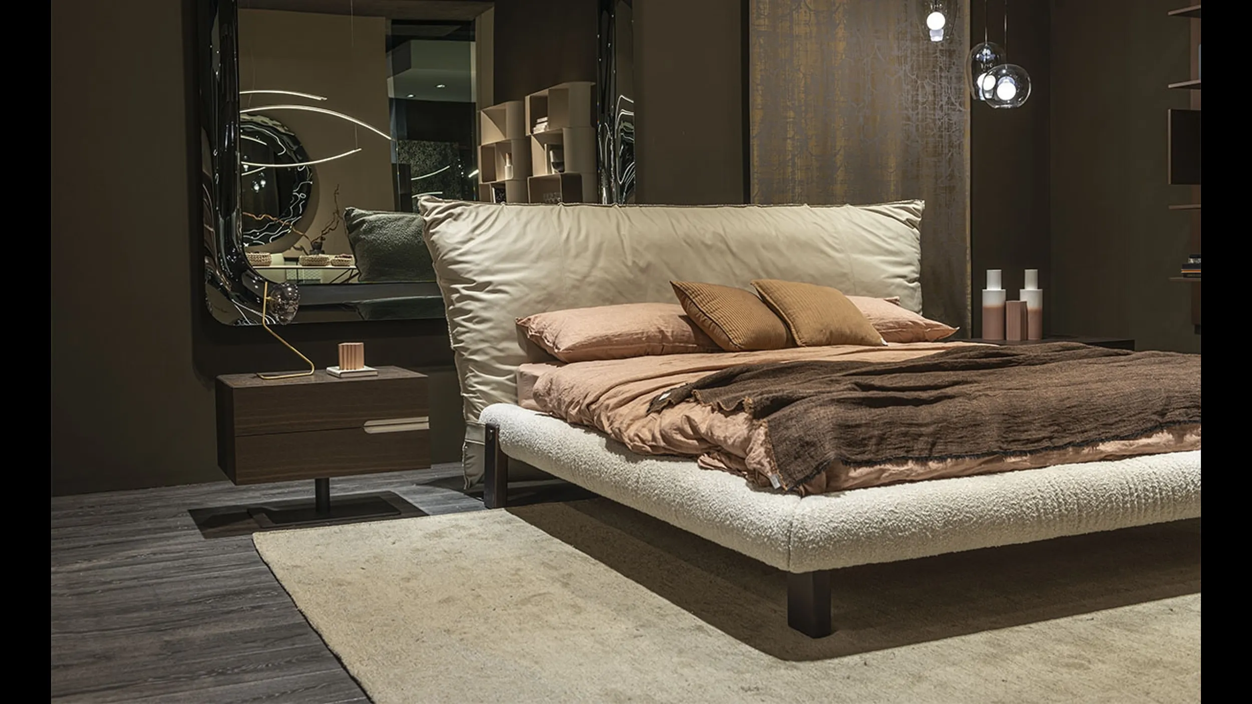Letto di design Pascal in pelle e tessuto di Cattelan Italia