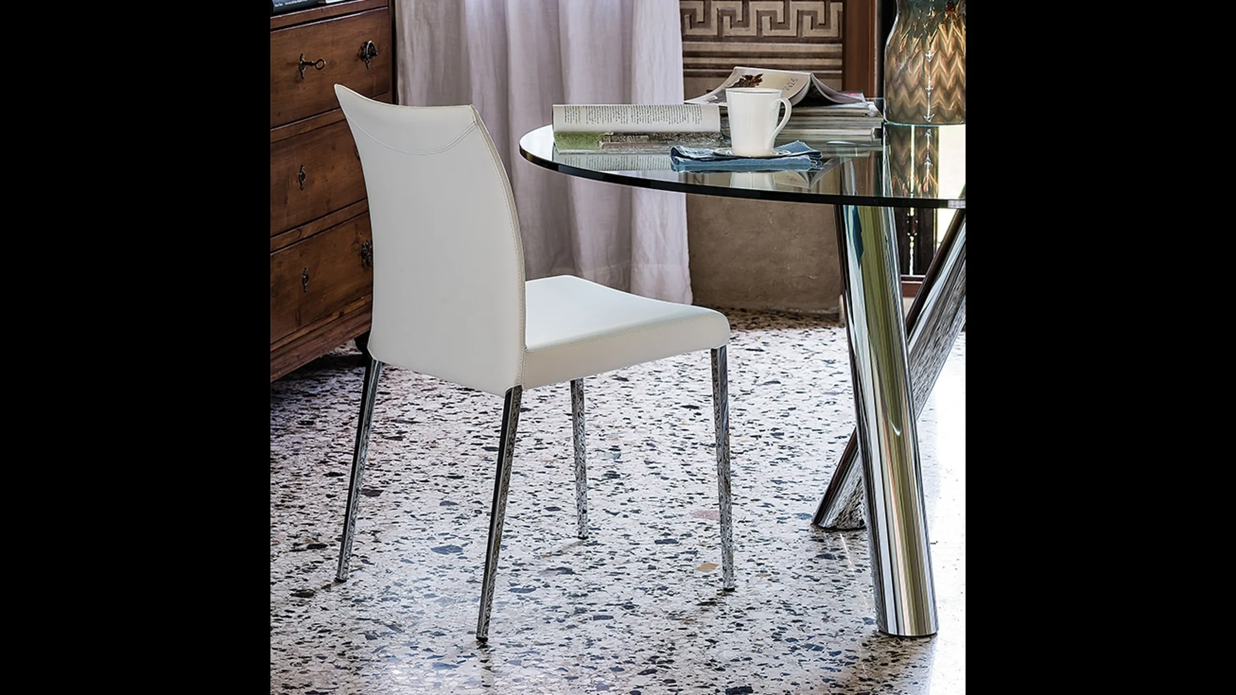 Sedia Anna in ecopelle di Cattelan Italia