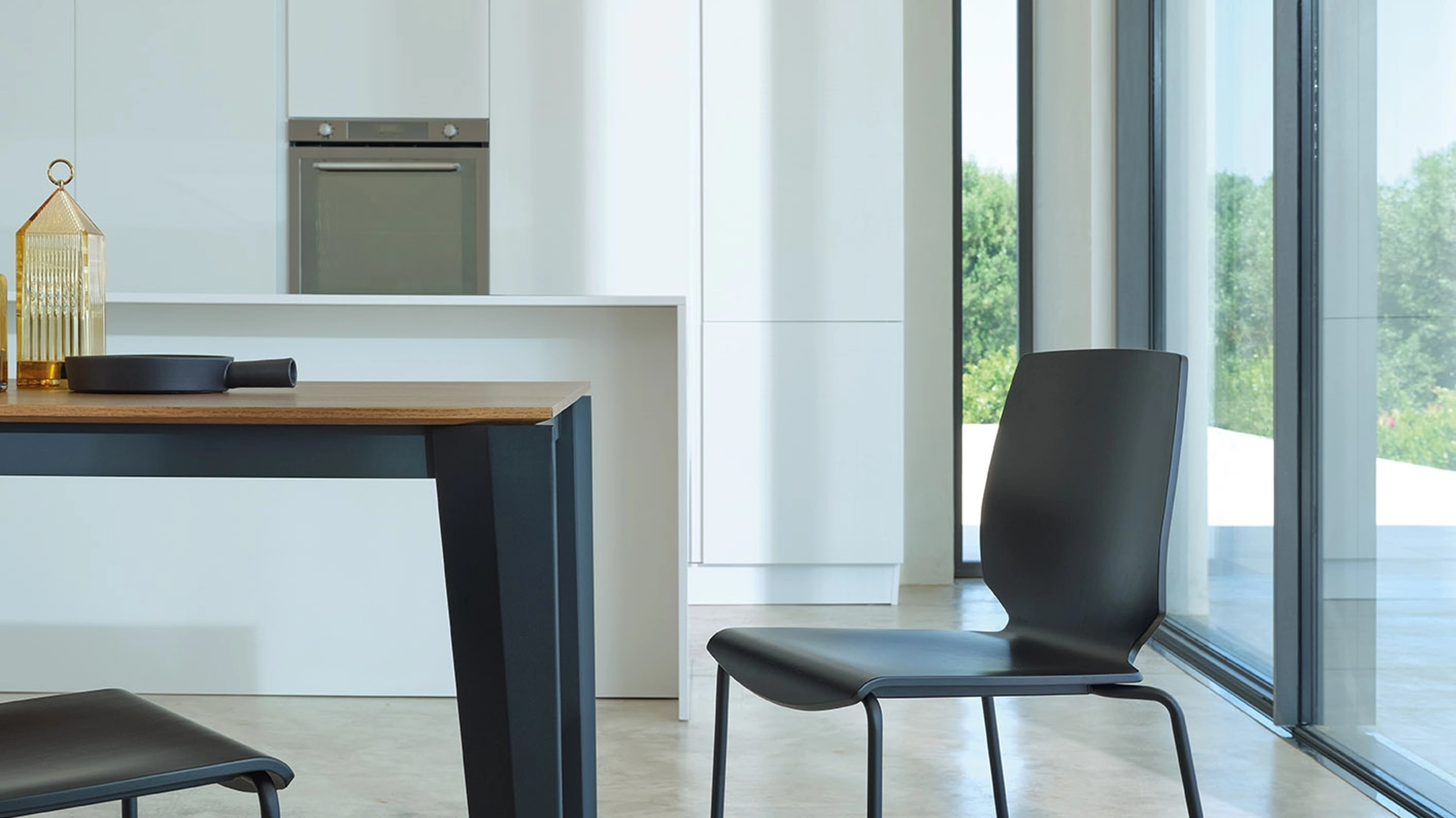 Sedia in legno Shell S149 di Friulsedie