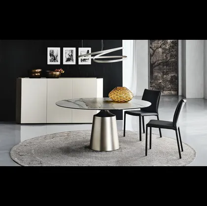 Tavolo rotondo con base monolite in acciaio verniciato e piano in ceramica Yoda Keramik di Cattelan Italia