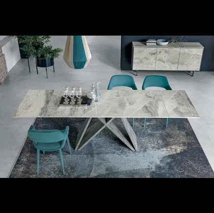 Tavolo allungabile Delta in gres porcellanato effetto marmo con basamento in laminato effetto metallo di Target Point