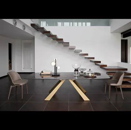 Tavolo Cosmo T72 in vetroceramica con gambe in metallo di Friulsedie