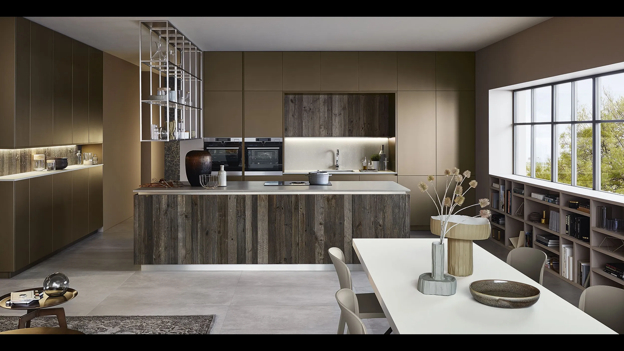 Cucina Moderna Lounge 06 in laccato metallo liquido Bronzo con isola in Abete ossidato di Veneta Cucine