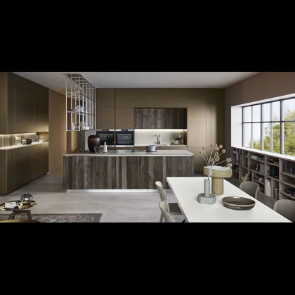 Cucina Moderna Lounge 06 in laccato metallo liquido Bronzo con isola in Abete ossidato di Veneta Cucine