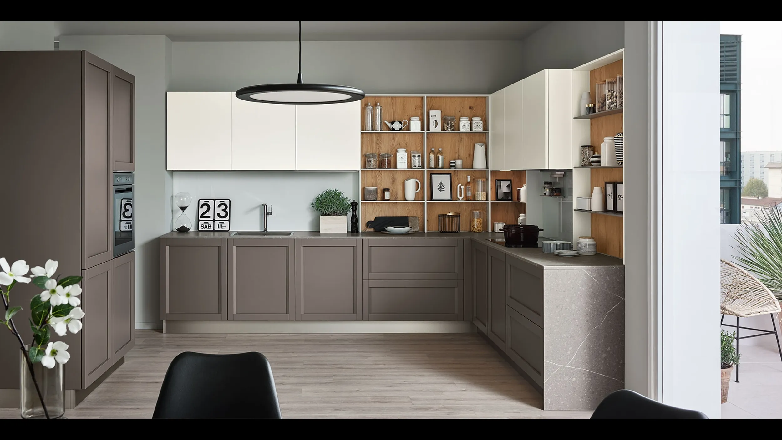 Cucina Moderna angolare Milano 05 in laccato Grigio e Bianco di Veneta Cucine