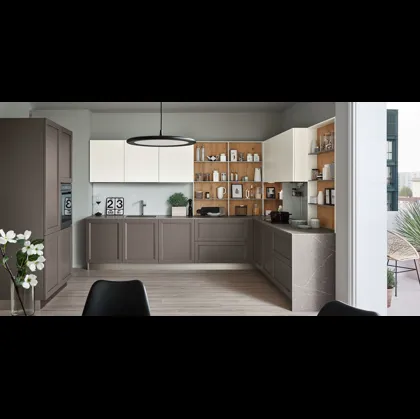 Cucina Moderna angolare Milano 05 in laccato Grigio e Bianco di Veneta Cucine